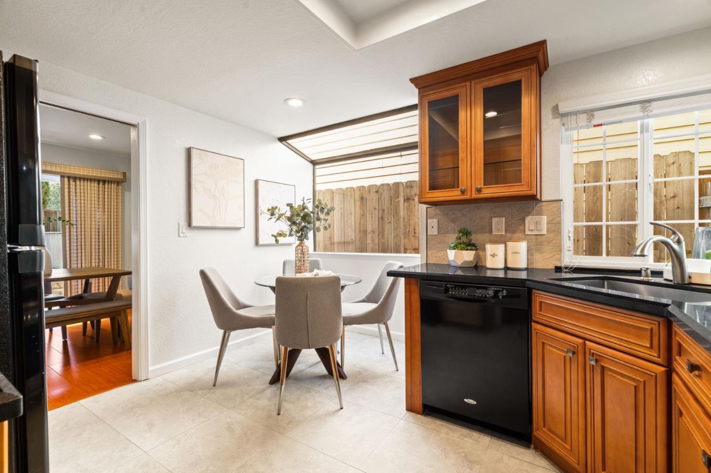 Detail Gallery Image 16 of 35 For 3875 Harlequin Ter, Fremont,  CA 94555 - 2 Beds | 2/1 Baths