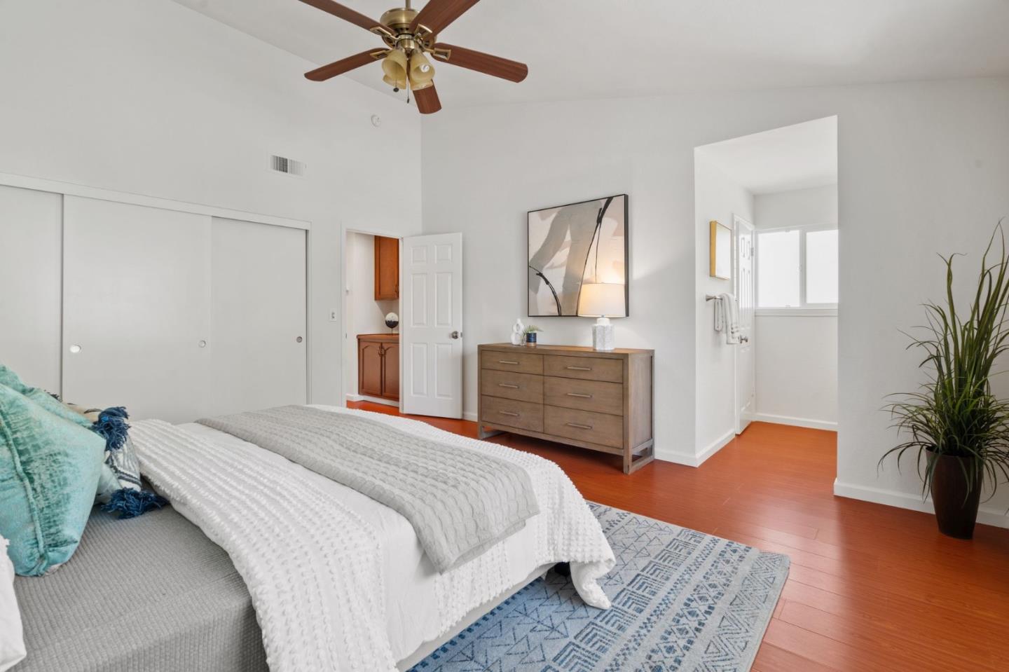 Detail Gallery Image 27 of 35 For 3875 Harlequin Ter, Fremont,  CA 94555 - 2 Beds | 2/1 Baths