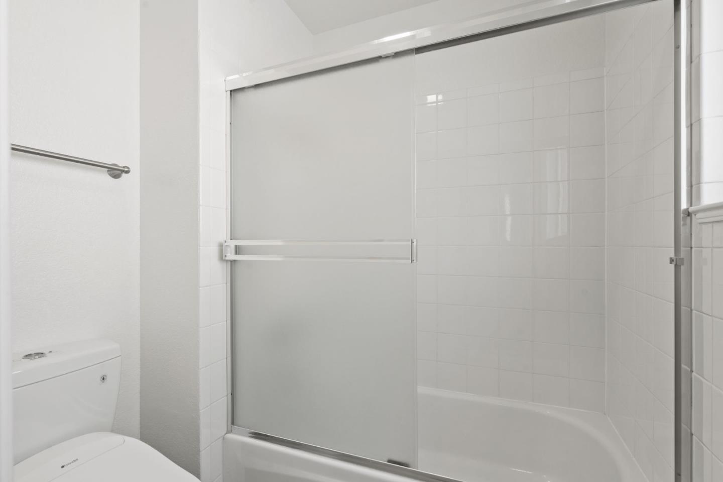Detail Gallery Image 28 of 35 For 3875 Harlequin Ter, Fremont,  CA 94555 - 2 Beds | 2/1 Baths