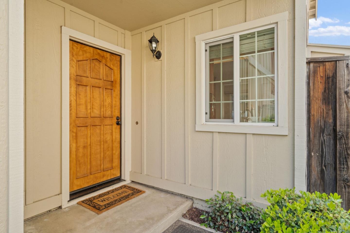 Detail Gallery Image 4 of 35 For 3875 Harlequin Ter, Fremont,  CA 94555 - 2 Beds | 2/1 Baths