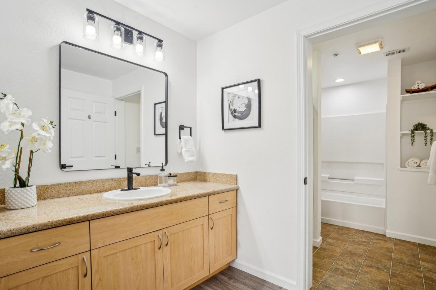 Detail Gallery Image 11 of 16 For 1550 Technology Dr #1042,  San Jose,  CA 95110 - 2 Beds | 2 Baths