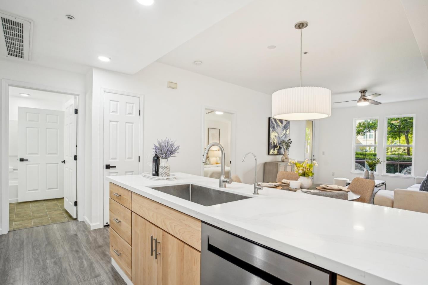 Detail Gallery Image 9 of 16 For 1550 Technology Dr #1042,  San Jose,  CA 95110 - 2 Beds | 2 Baths