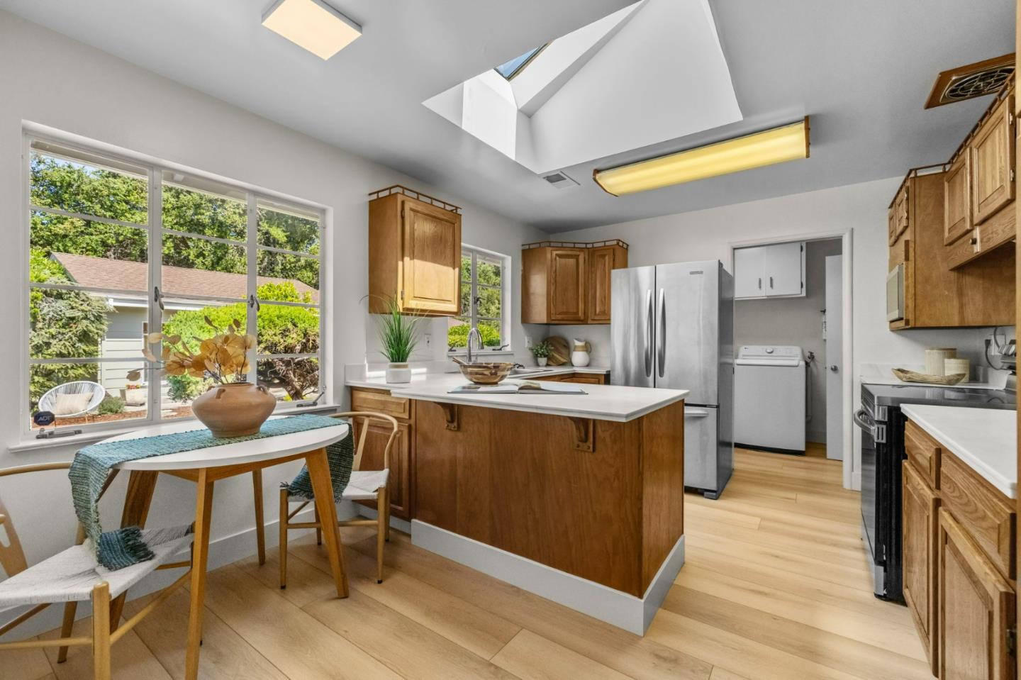 Detail Gallery Image 22 of 86 For 678 Chimalus Dr, Palo Alto,  CA 94306 - 3 Beds | 2 Baths
