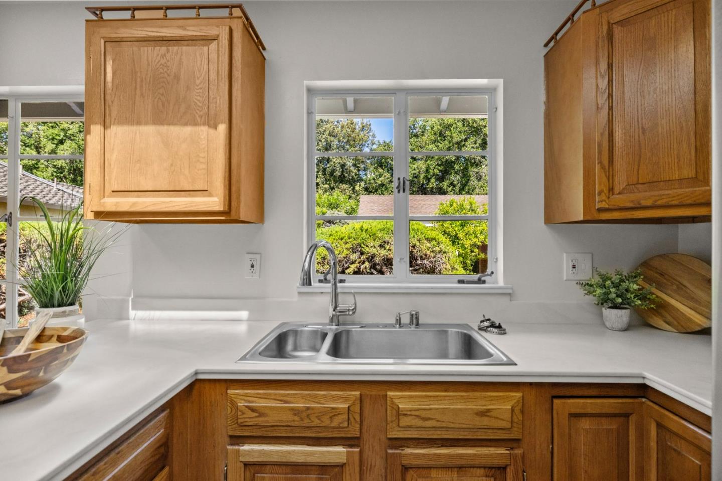 Detail Gallery Image 26 of 86 For 678 Chimalus Dr, Palo Alto,  CA 94306 - 3 Beds | 2 Baths