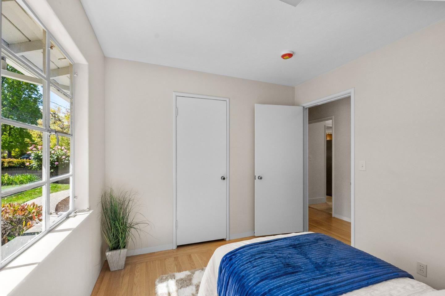 Detail Gallery Image 32 of 86 For 678 Chimalus Dr, Palo Alto,  CA 94306 - 3 Beds | 2 Baths