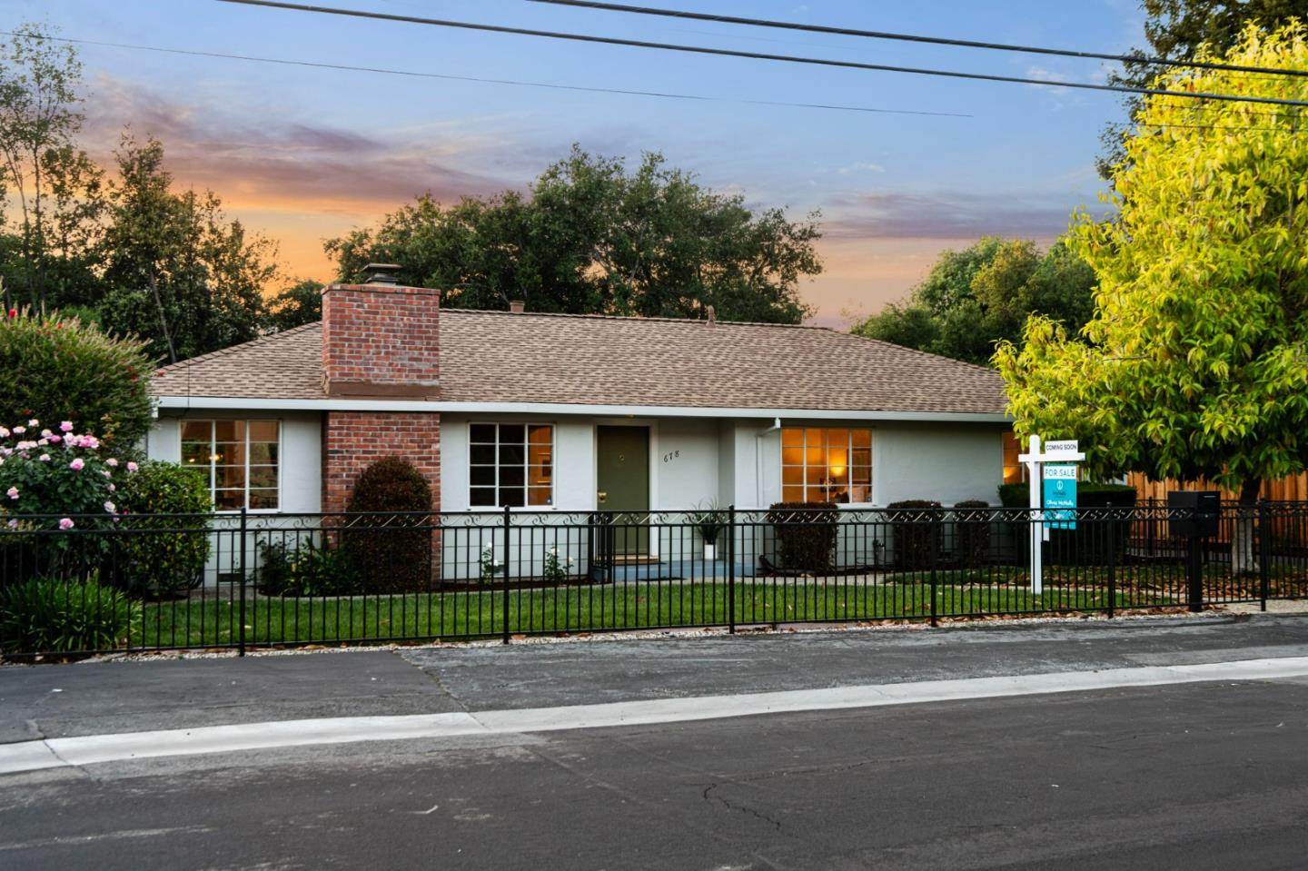 Detail Gallery Image 5 of 86 For 678 Chimalus Dr, Palo Alto,  CA 94306 - 3 Beds | 2 Baths