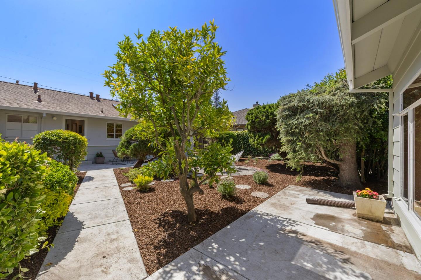 Detail Gallery Image 52 of 86 For 678 Chimalus Dr, Palo Alto,  CA 94306 - 3 Beds | 2 Baths