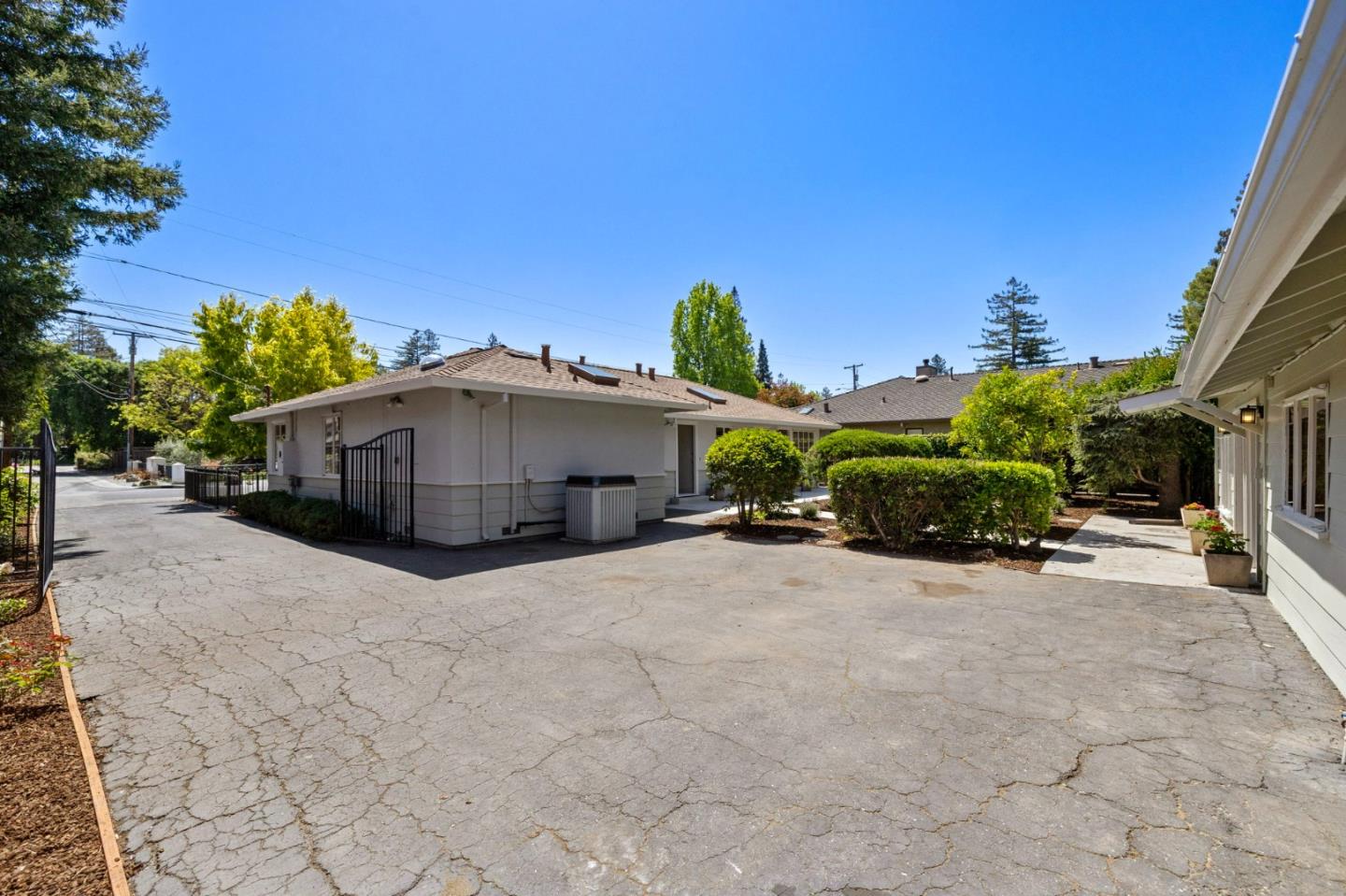 Detail Gallery Image 57 of 86 For 678 Chimalus Dr, Palo Alto,  CA 94306 - 3 Beds | 2 Baths