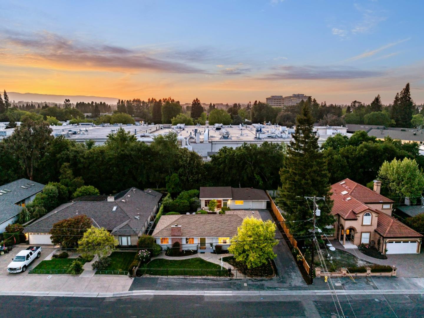 Detail Gallery Image 78 of 86 For 678 Chimalus Dr, Palo Alto,  CA 94306 - 3 Beds | 2 Baths