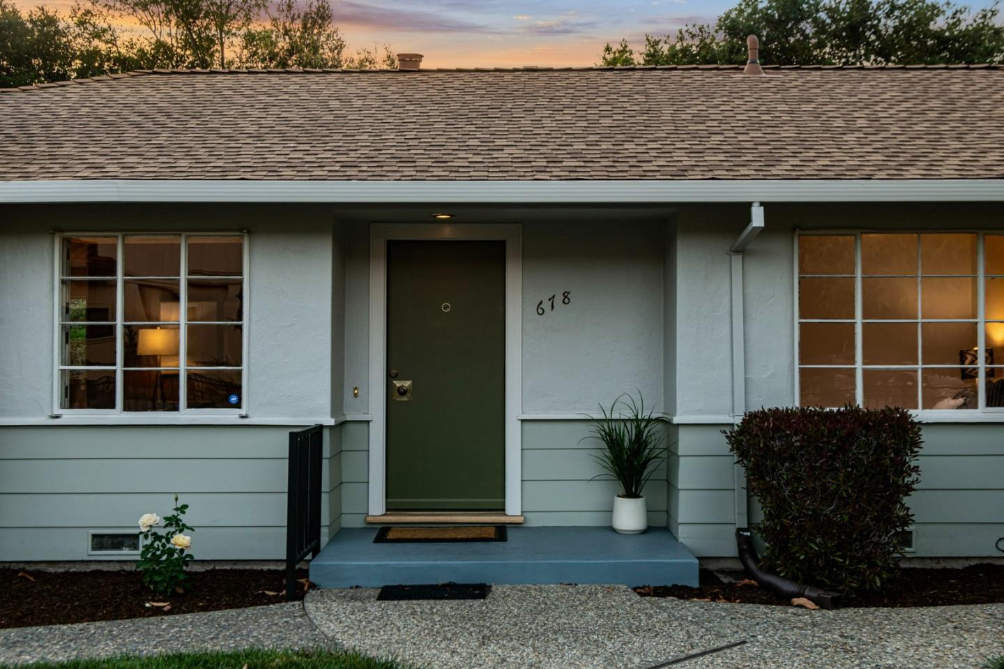 Detail Gallery Image 8 of 86 For 678 Chimalus Dr, Palo Alto,  CA 94306 - 3 Beds | 2 Baths