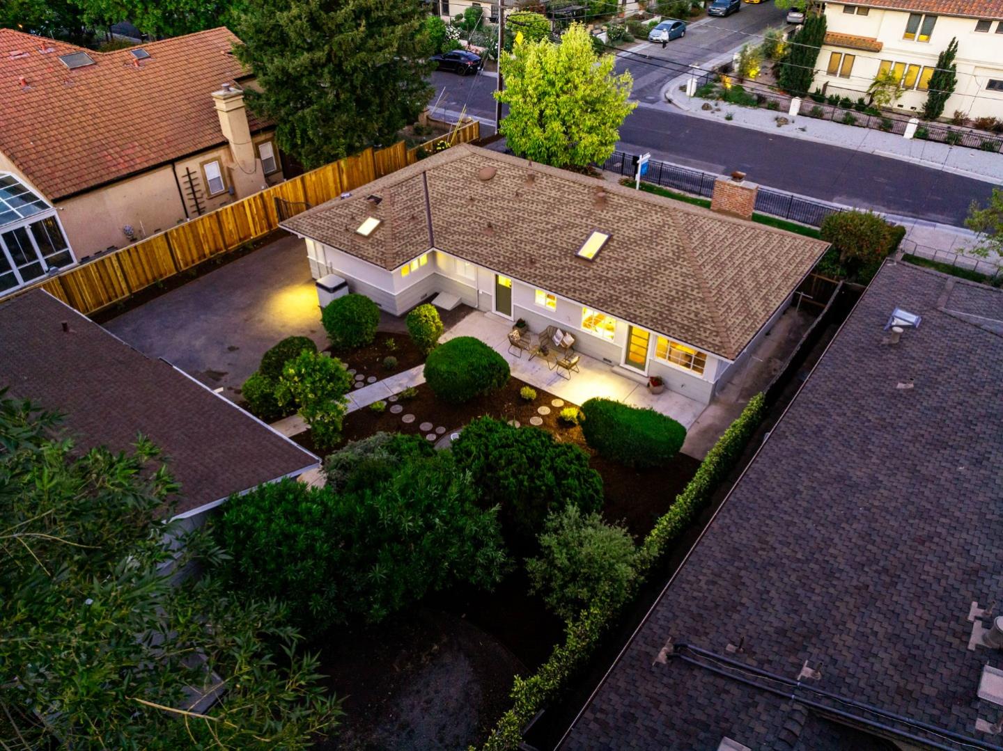Detail Gallery Image 81 of 86 For 678 Chimalus Dr, Palo Alto,  CA 94306 - 3 Beds | 2 Baths