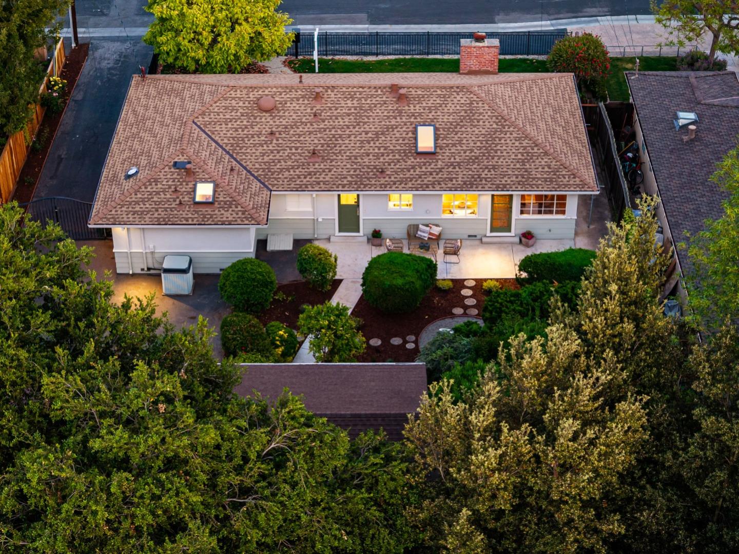 Detail Gallery Image 82 of 86 For 678 Chimalus Dr, Palo Alto,  CA 94306 - 3 Beds | 2 Baths