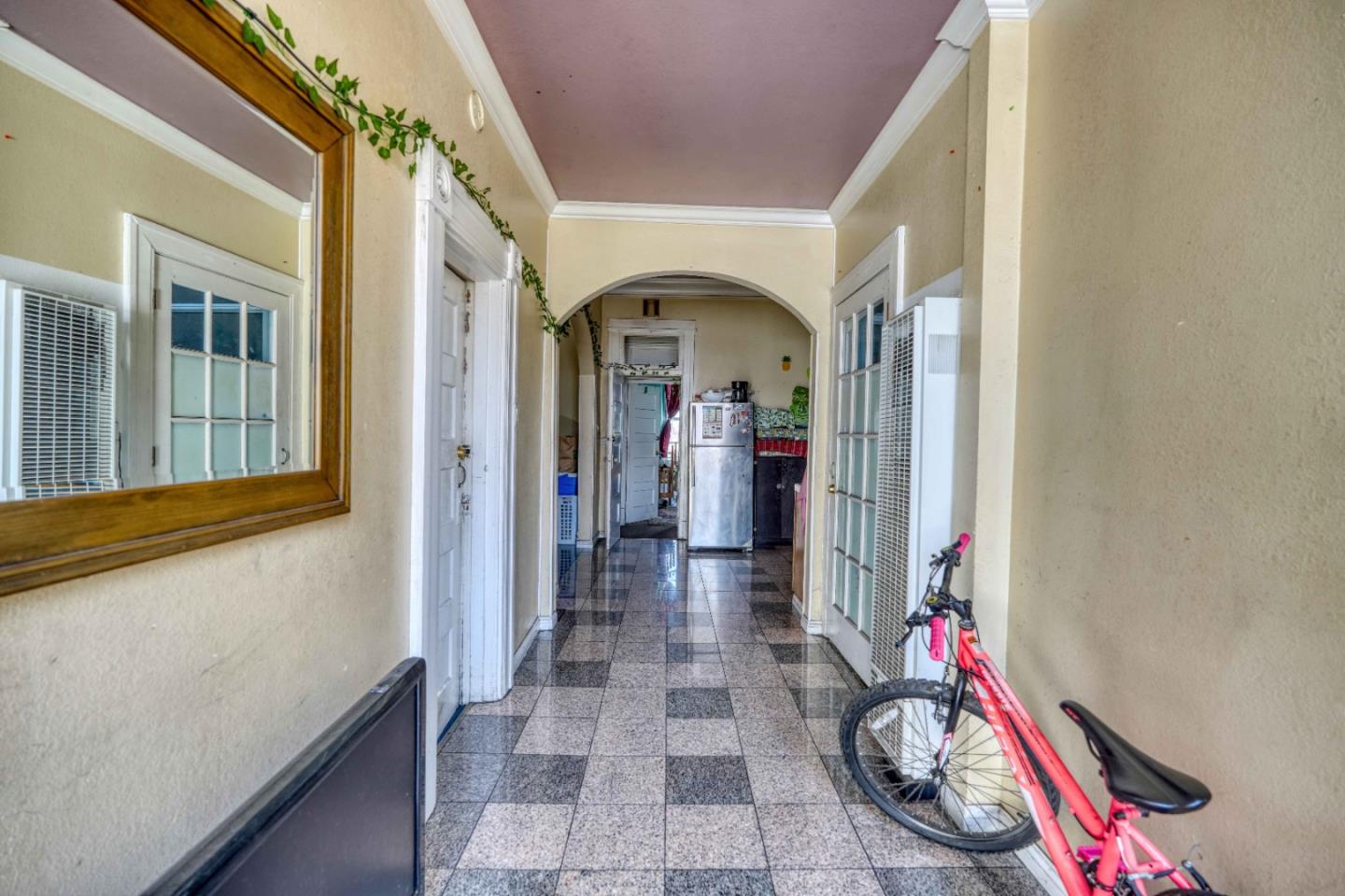 Detail Gallery Image 10 of 47 For 1887 Oakdale Ave, San Francisco,  CA 94124 - – Beds | – Baths