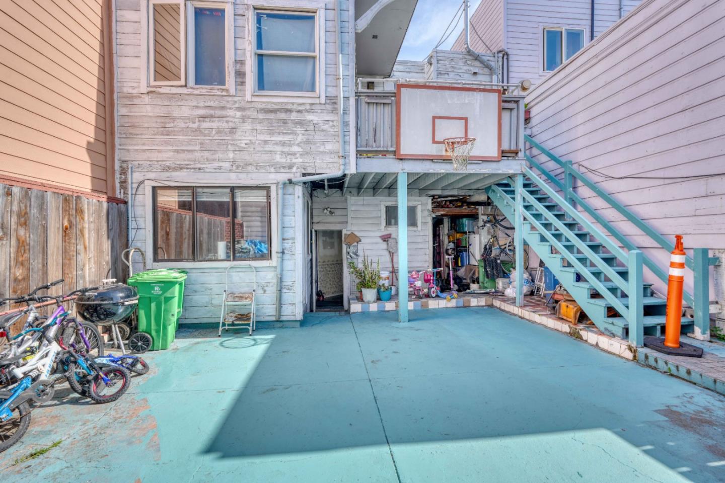 Detail Gallery Image 23 of 47 For 1887 Oakdale Ave, San Francisco,  CA 94124 - – Beds | – Baths