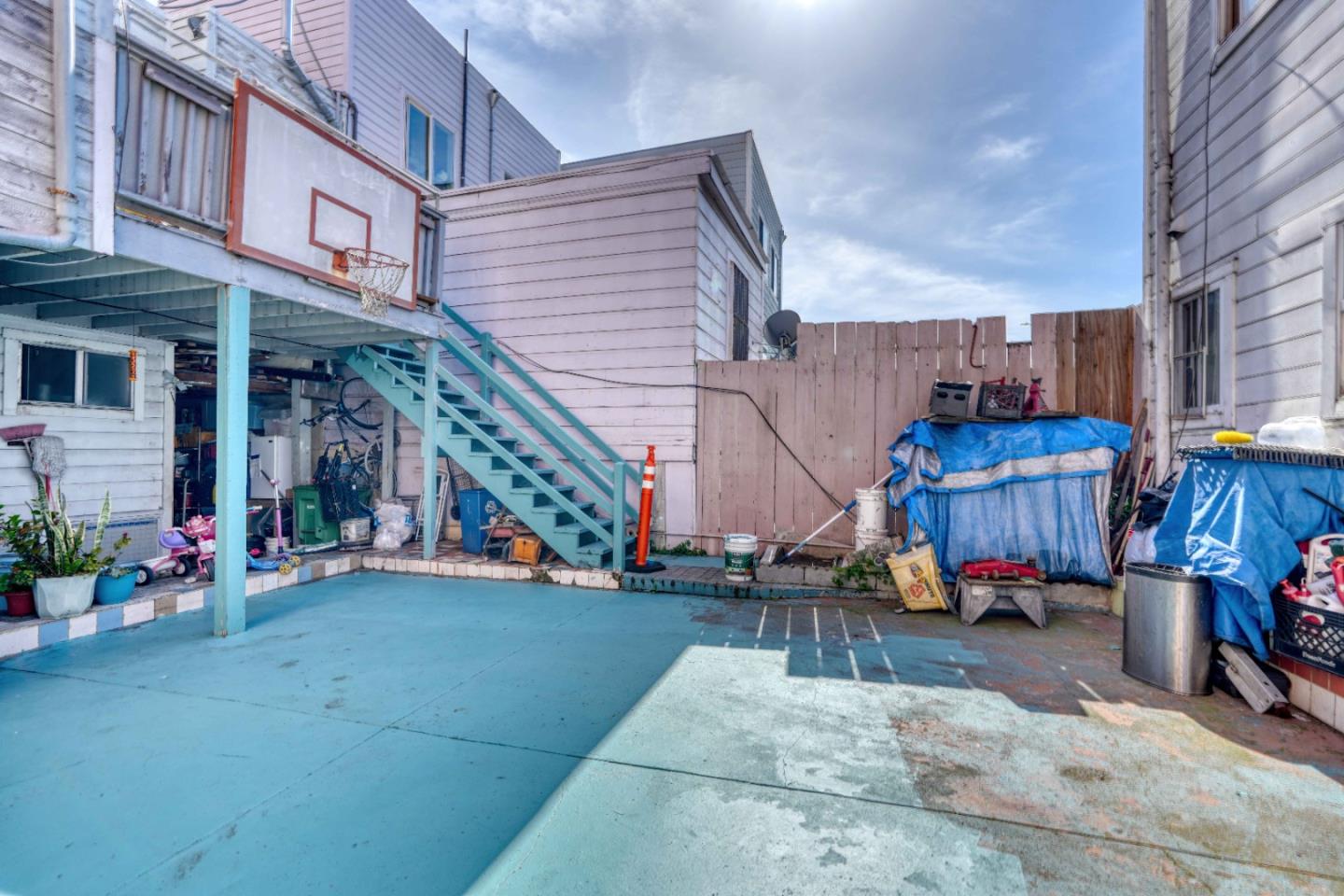 Detail Gallery Image 25 of 47 For 1887 Oakdale Ave, San Francisco,  CA 94124 - – Beds | – Baths