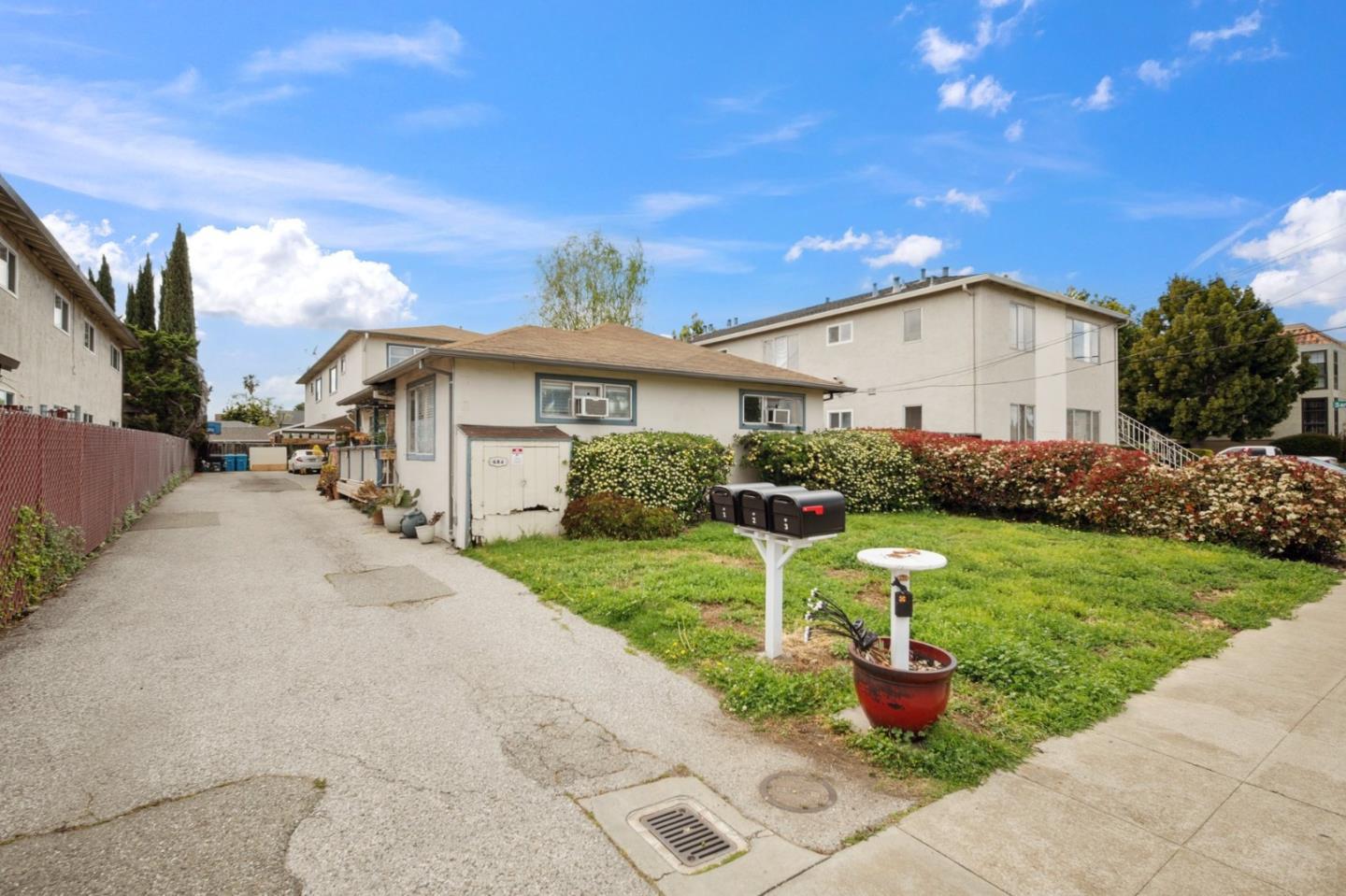 Detail Gallery Image 8 of 14 For 684 Lincoln St, Santa Clara,  CA 95050 - – Beds | – Baths