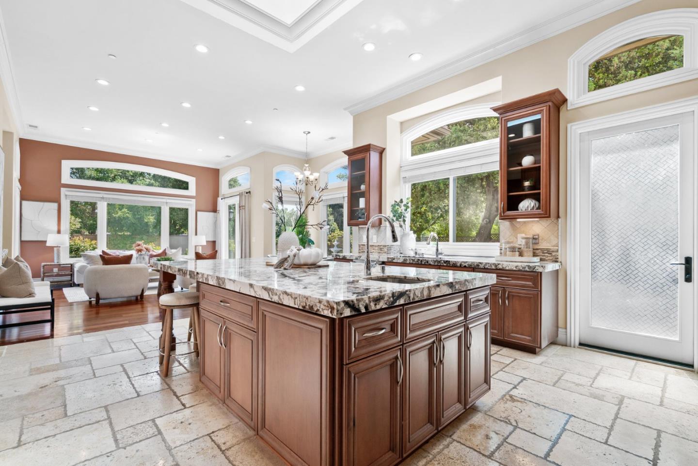 Detail Gallery Image 14 of 57 For 12805 Pierce Rd, Saratoga,  CA 95070 - 6 Beds | 5/1 Baths