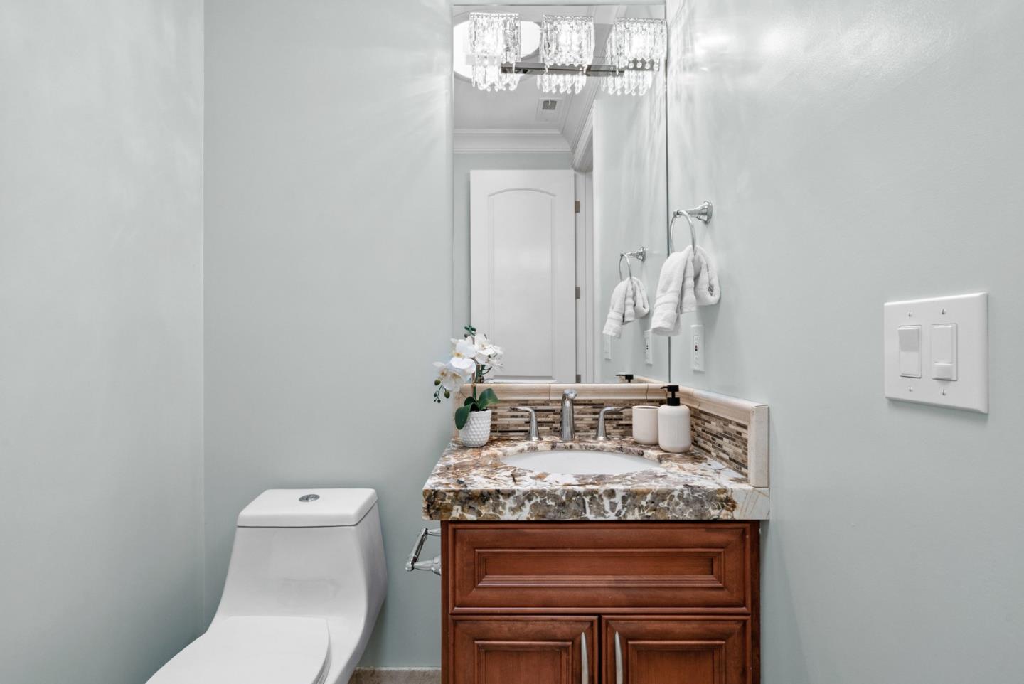 Detail Gallery Image 30 of 57 For 12805 Pierce Rd, Saratoga,  CA 95070 - 6 Beds | 5/1 Baths