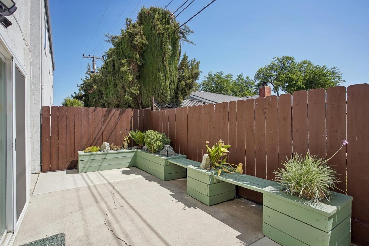 Detail Gallery Image 9 of 10 For 101 Portola Way #7,  Tracy,  CA 95376 - 3 Beds | 2 Baths