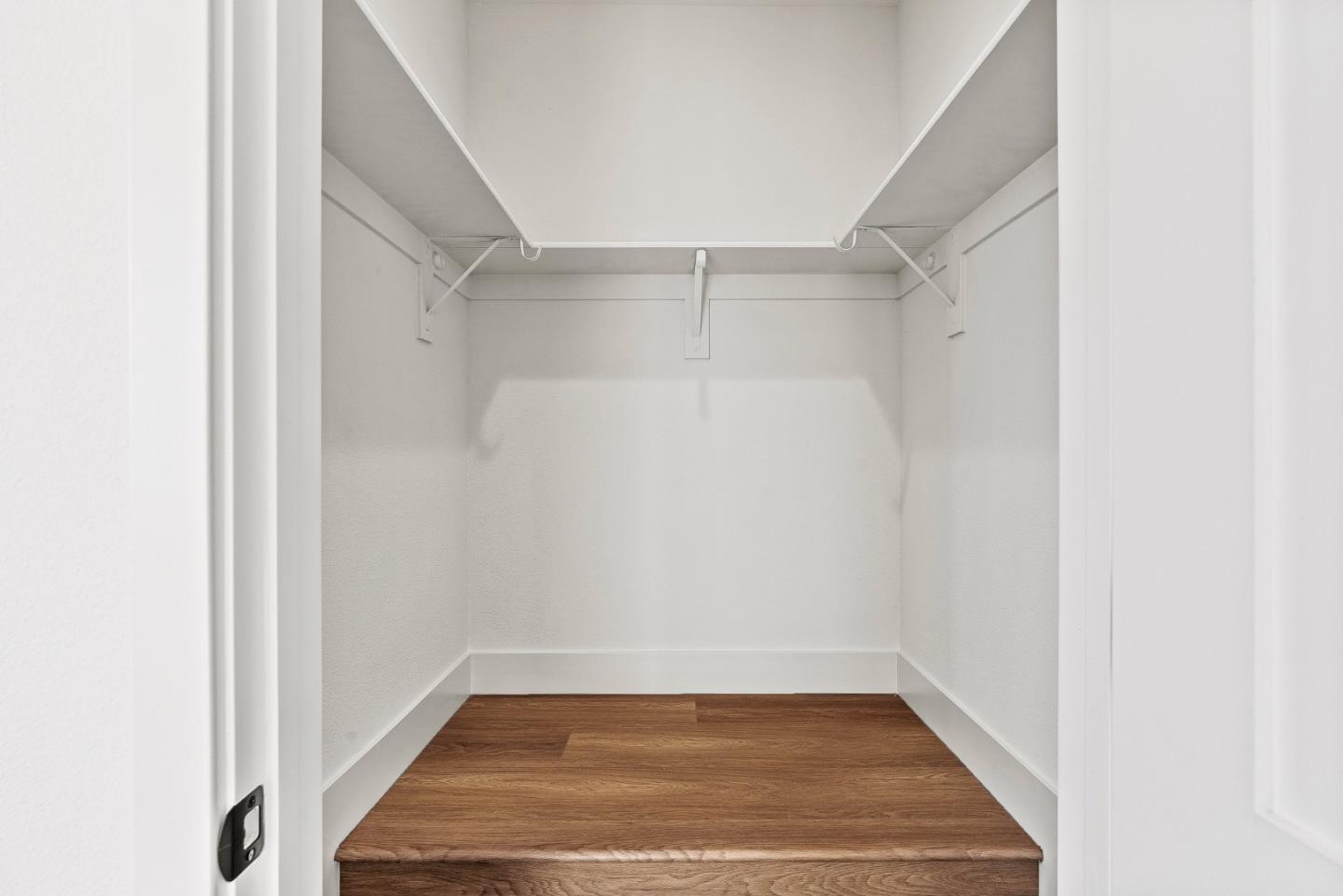 Detail Gallery Image 23 of 29 For 939 Woodside Rd, Redwood City,  CA 94061 - 4 Beds | 2/1 Baths