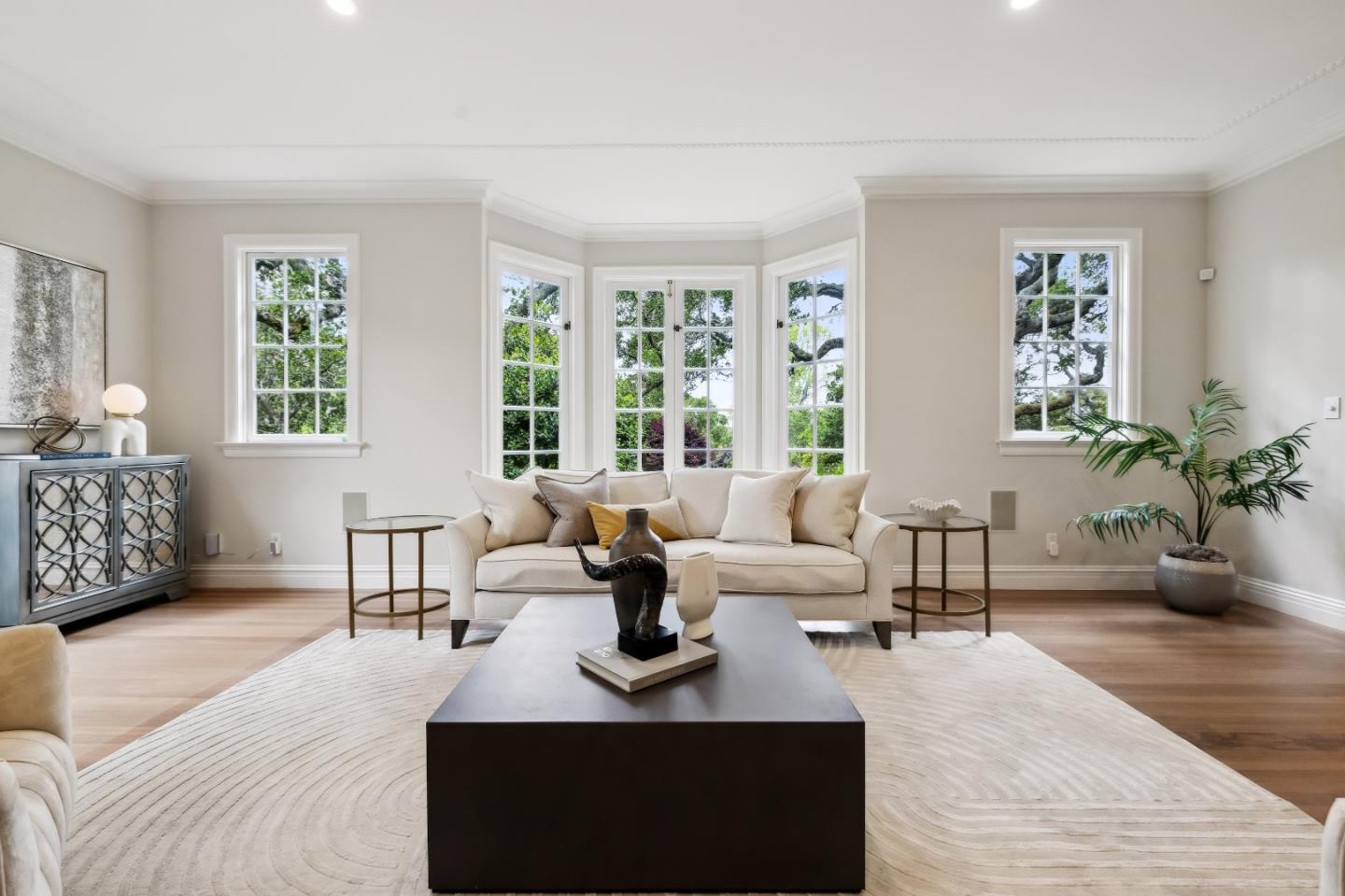 Detail Gallery Image 14 of 44 For 2301 Oakdale Rd, Hillsborough,  CA 94010 - 5 Beds | 4/1 Baths