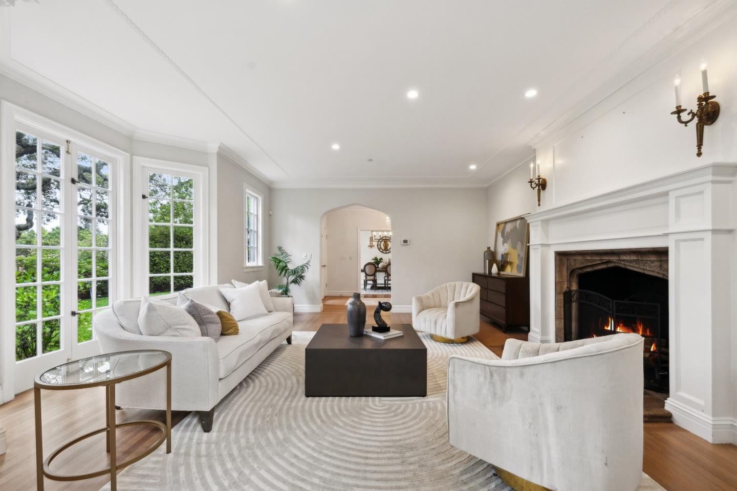 Detail Gallery Image 15 of 44 For 2301 Oakdale Rd, Hillsborough,  CA 94010 - 5 Beds | 4/1 Baths