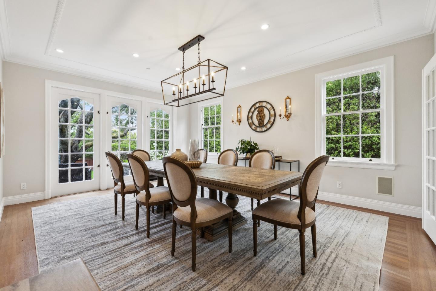 Detail Gallery Image 17 of 44 For 2301 Oakdale Rd, Hillsborough,  CA 94010 - 5 Beds | 4/1 Baths