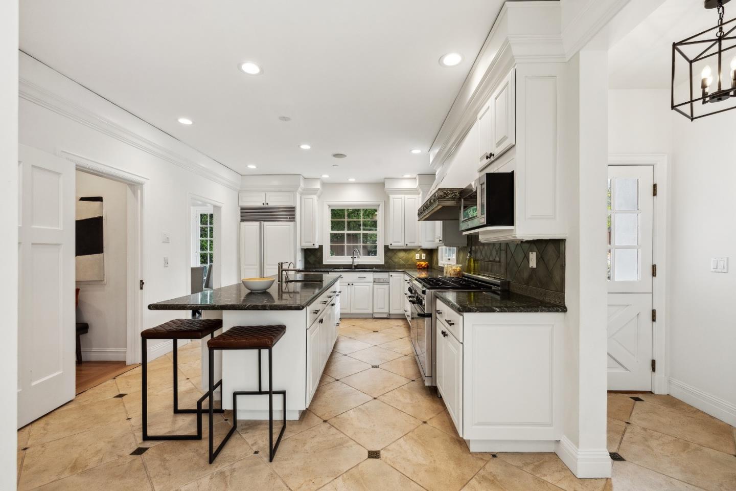 Detail Gallery Image 20 of 44 For 2301 Oakdale Rd, Hillsborough,  CA 94010 - 5 Beds | 4/1 Baths