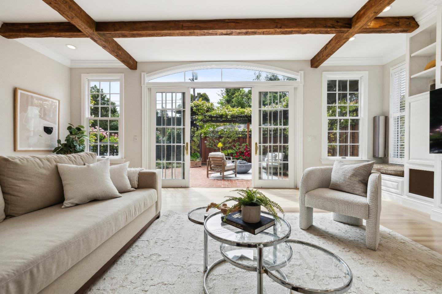 Detail Gallery Image 22 of 44 For 2301 Oakdale Rd, Hillsborough,  CA 94010 - 5 Beds | 4/1 Baths