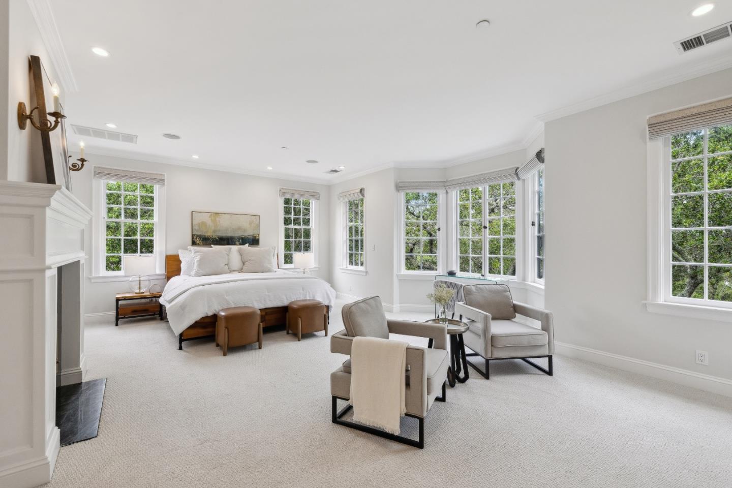Detail Gallery Image 32 of 44 For 2301 Oakdale Rd, Hillsborough,  CA 94010 - 5 Beds | 4/1 Baths