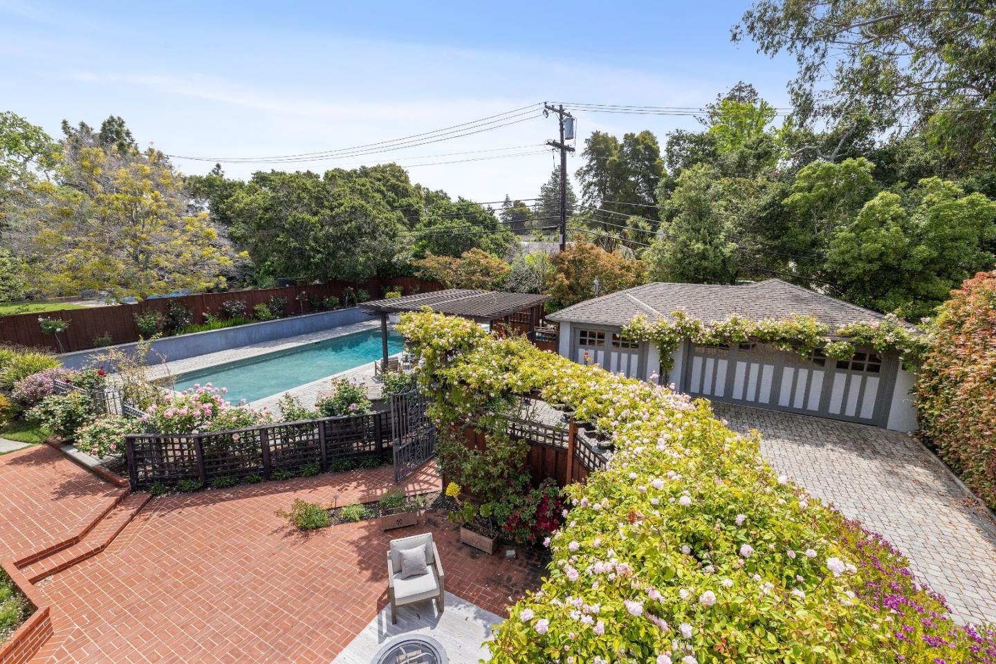 Detail Gallery Image 37 of 44 For 2301 Oakdale Rd, Hillsborough,  CA 94010 - 5 Beds | 4/1 Baths