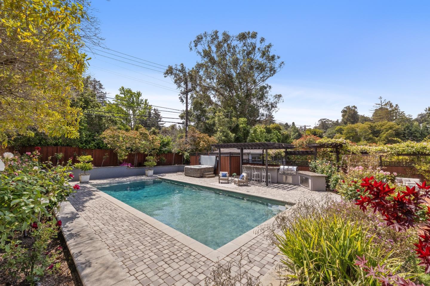 Detail Gallery Image 39 of 44 For 2301 Oakdale Rd, Hillsborough,  CA 94010 - 5 Beds | 4/1 Baths