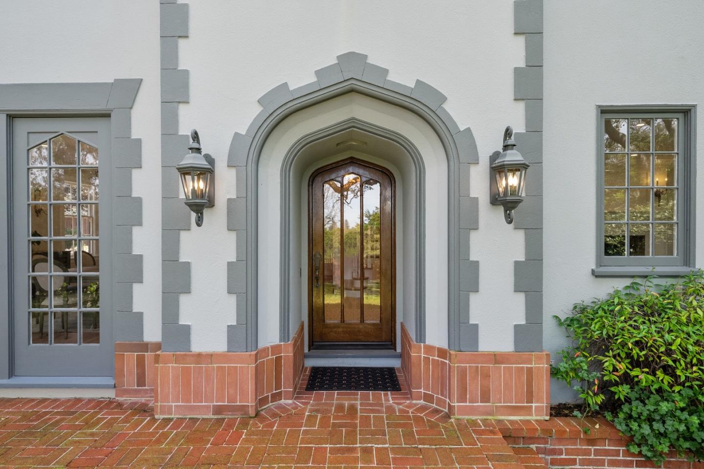 Detail Gallery Image 7 of 44 For 2301 Oakdale Rd, Hillsborough,  CA 94010 - 5 Beds | 4/1 Baths