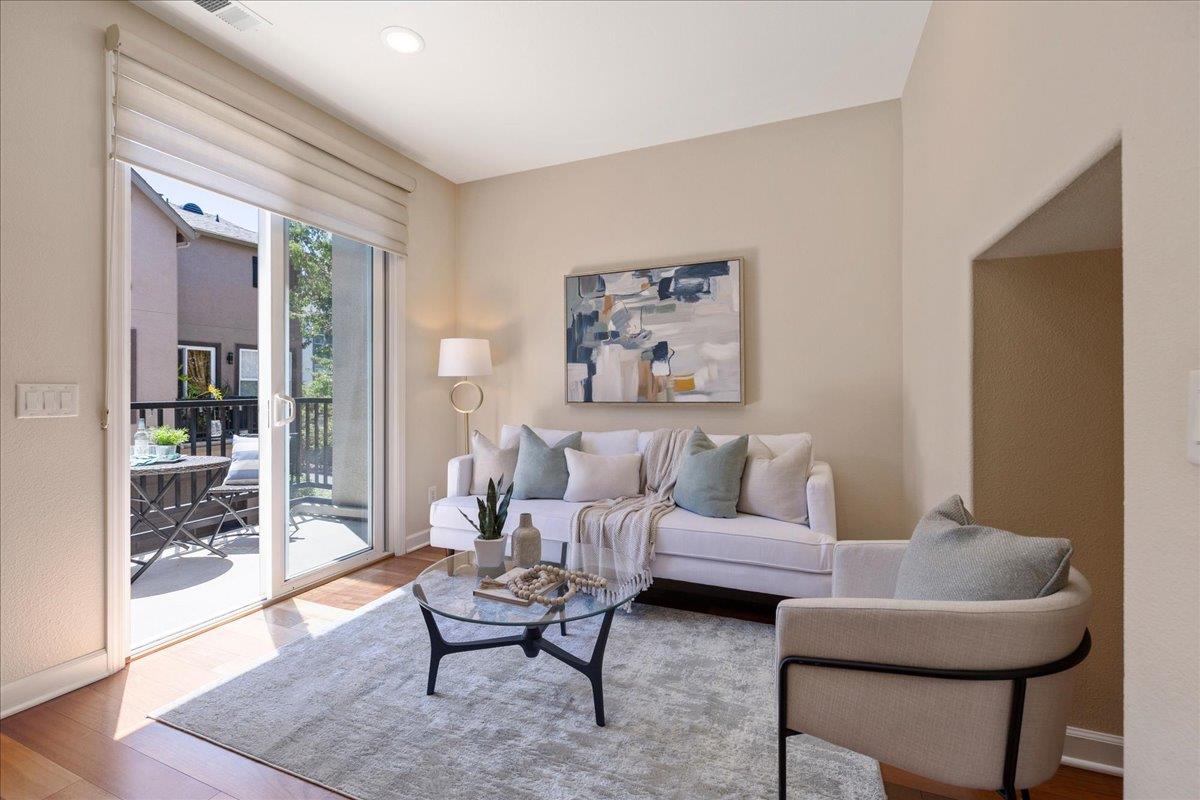 Detail Gallery Image 12 of 31 For 70 Sheffield Ct, Mountain View,  CA 94040 - 3 Beds | 3 Baths
