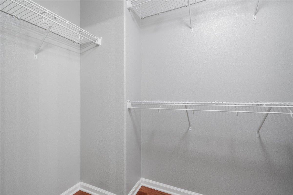 Detail Gallery Image 18 of 31 For 70 Sheffield Ct, Mountain View,  CA 94040 - 3 Beds | 3 Baths
