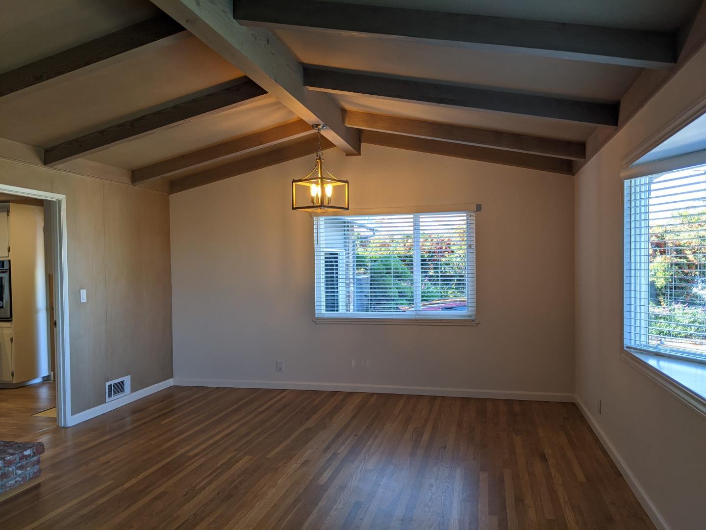 Detail Gallery Image 6 of 21 For 927 W 31st Ave, San Mateo,  CA 94403 - 3 Beds | 2 Baths
