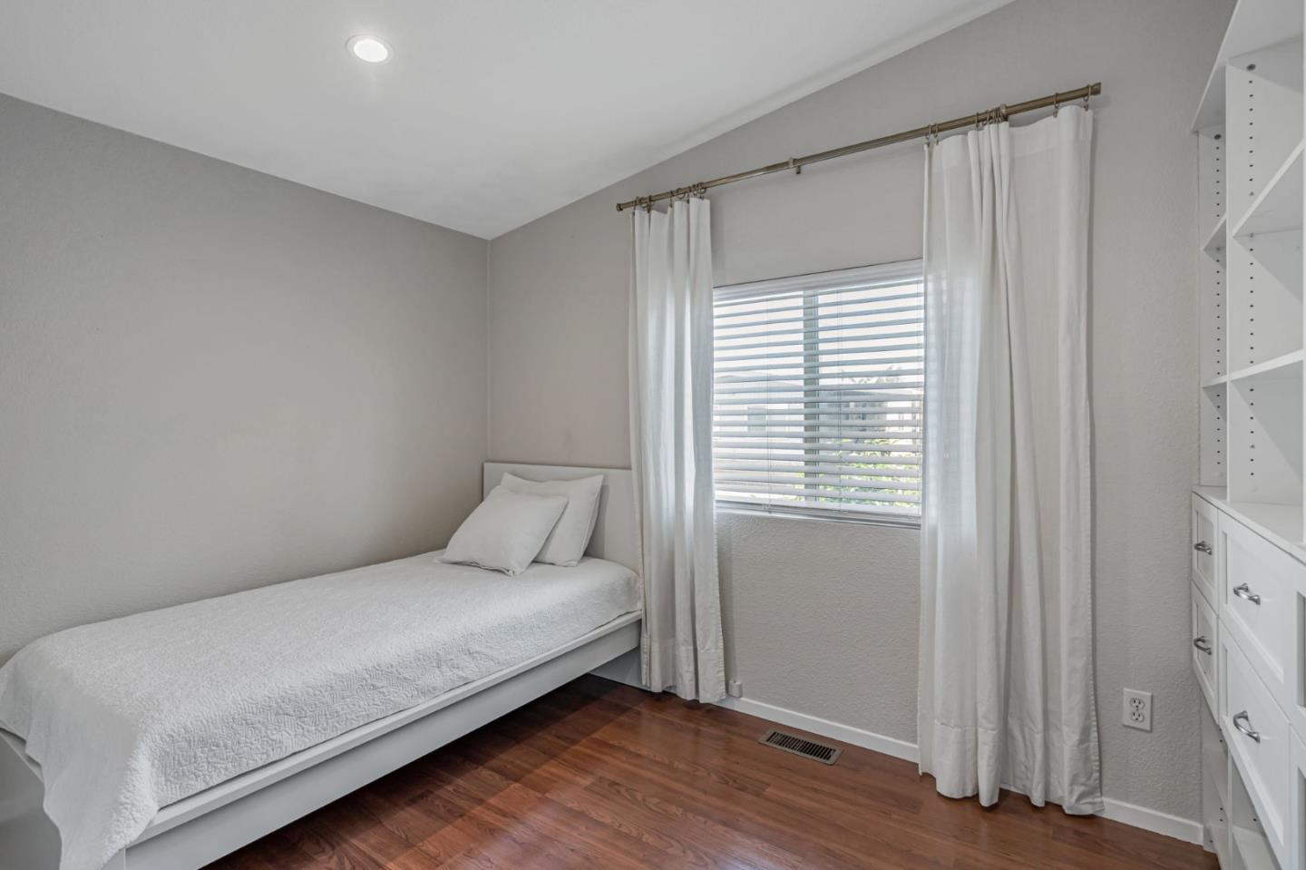 Detail Gallery Image 18 of 26 For 1350 Oakland Rd #152,  San Jose,  CA 95112 - 3 Beds | 2 Baths