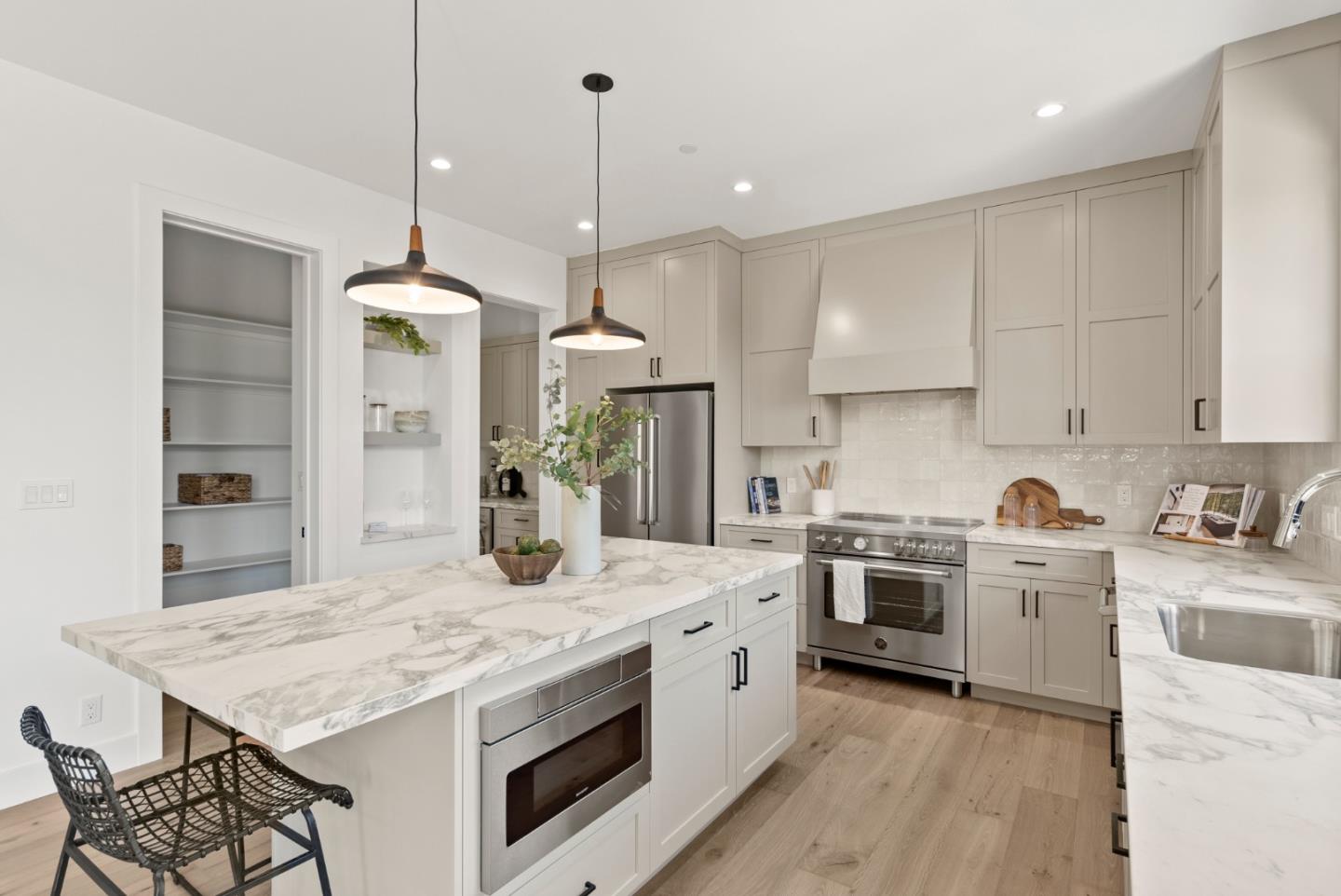 Detail Gallery Image 12 of 45 For 310 W 39th Ave, San Mateo,  CA 94403 - 4 Beds | 3/1 Baths