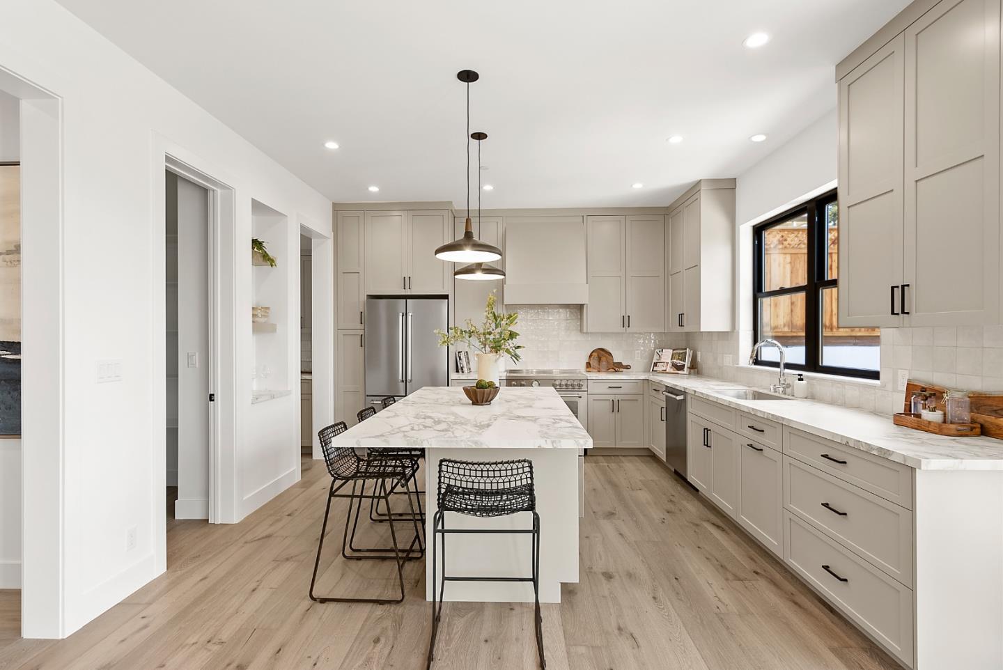 Detail Gallery Image 13 of 45 For 310 W 39th Ave, San Mateo,  CA 94403 - 4 Beds | 3/1 Baths