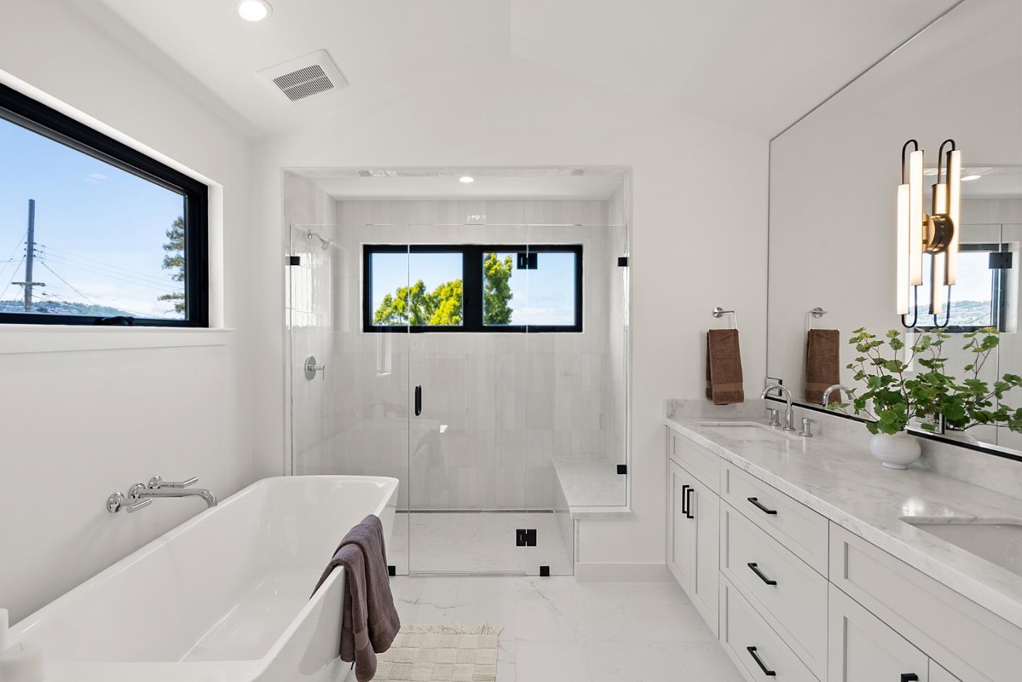 Detail Gallery Image 28 of 45 For 310 W 39th Ave, San Mateo,  CA 94403 - 4 Beds | 3/1 Baths