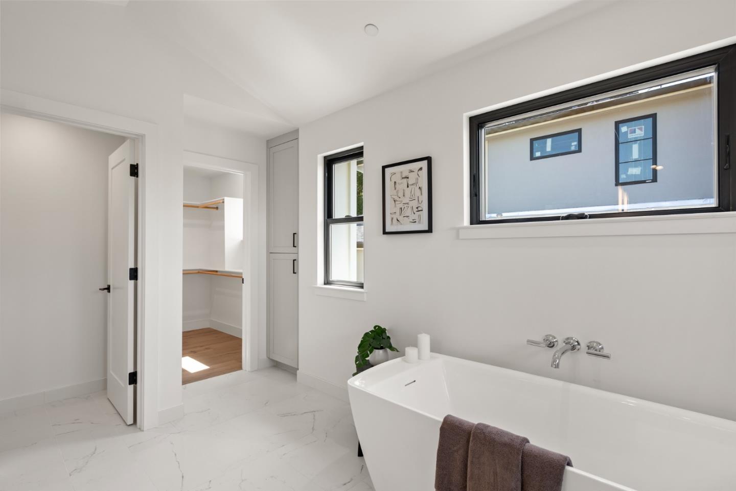 Detail Gallery Image 29 of 45 For 310 W 39th Ave, San Mateo,  CA 94403 - 4 Beds | 3/1 Baths