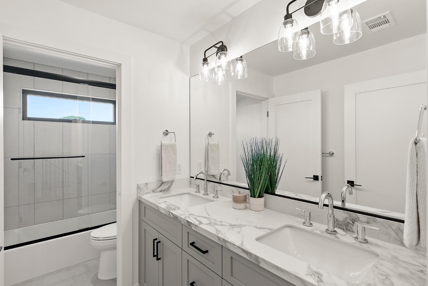 Detail Gallery Image 32 of 45 For 310 W 39th Ave, San Mateo,  CA 94403 - 4 Beds | 3/1 Baths