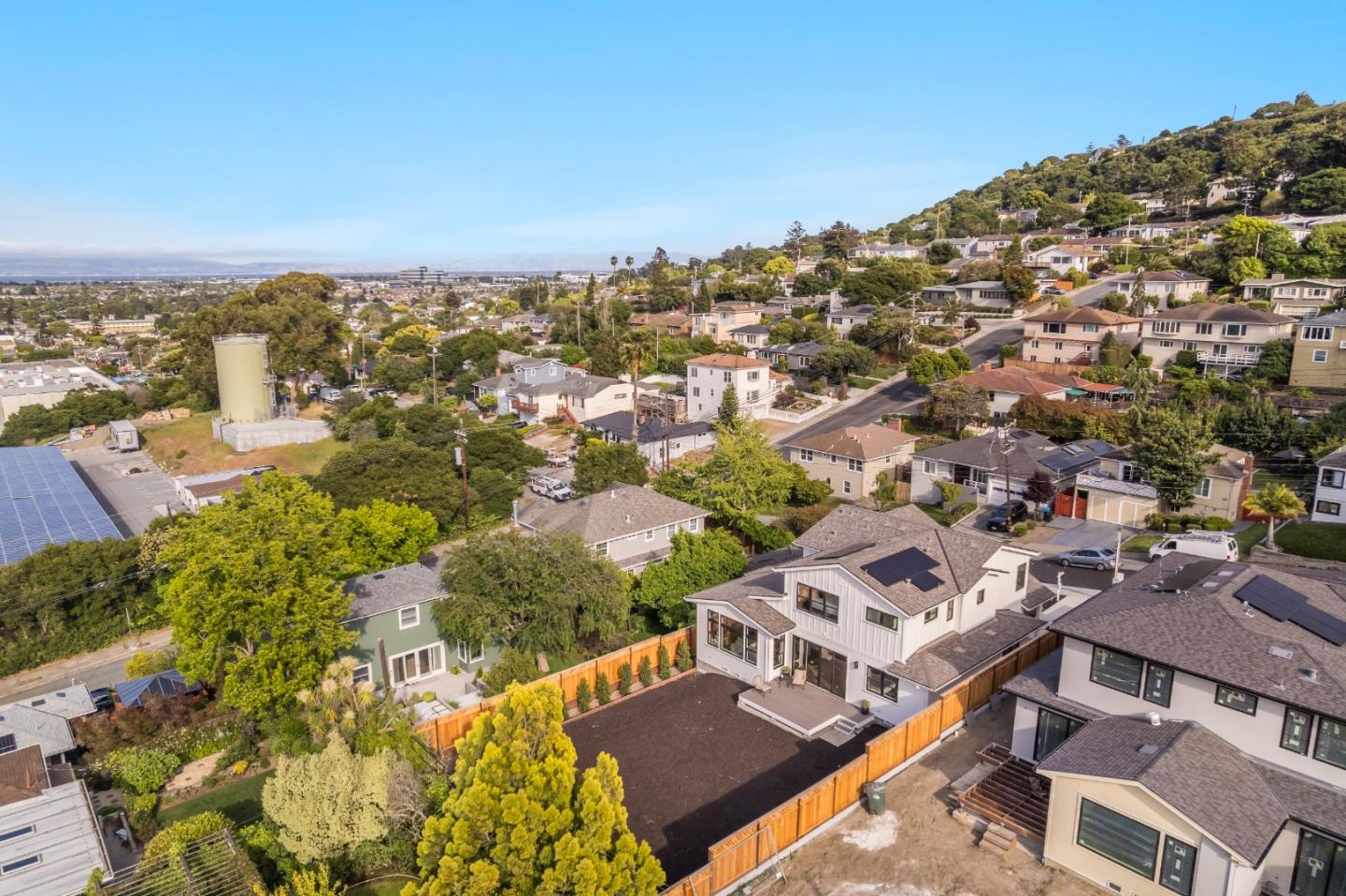 Detail Gallery Image 45 of 45 For 310 W 39th Ave, San Mateo,  CA 94403 - 4 Beds | 3/1 Baths