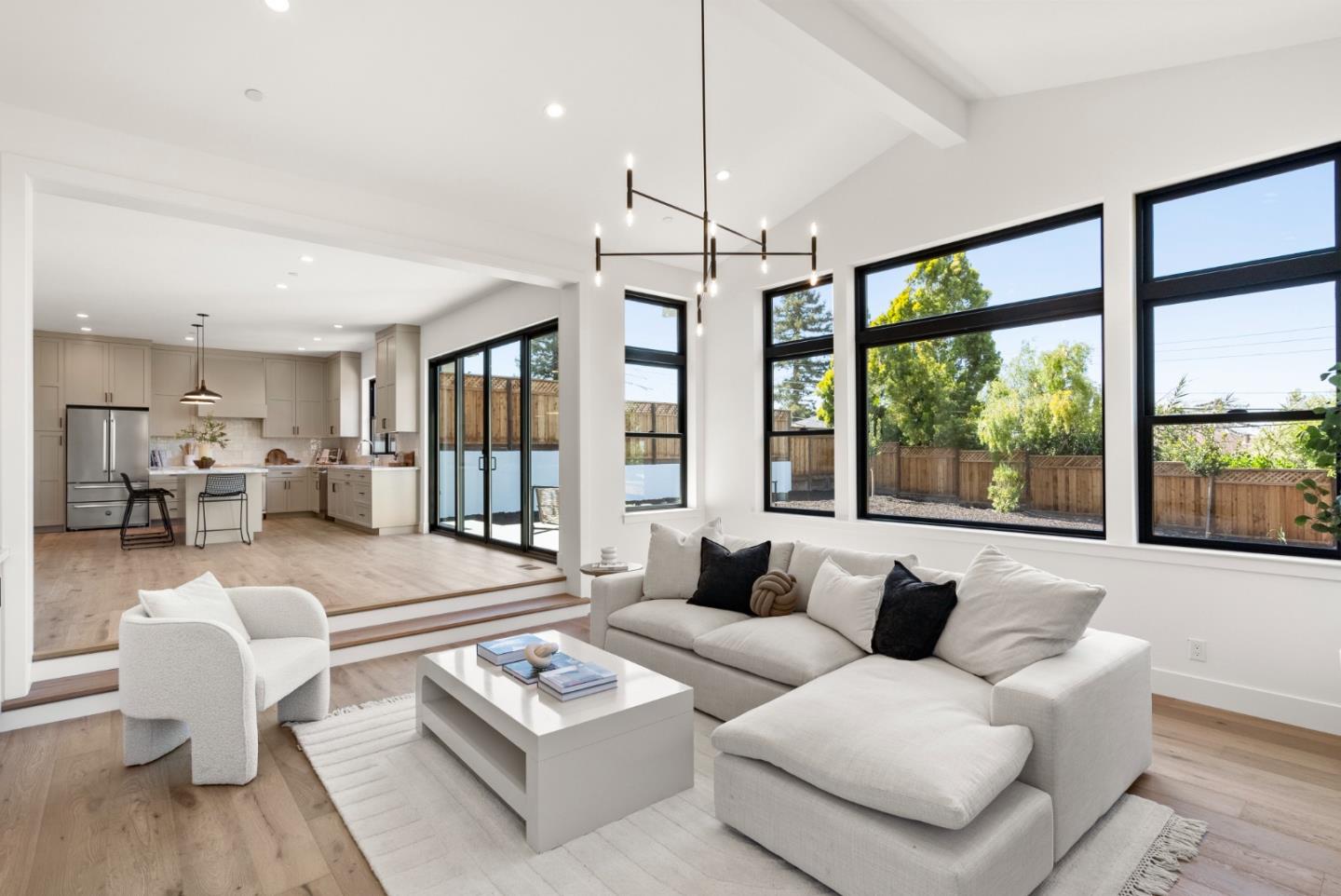 Detail Gallery Image 7 of 45 For 310 W 39th Ave, San Mateo,  CA 94403 - 4 Beds | 3/1 Baths
