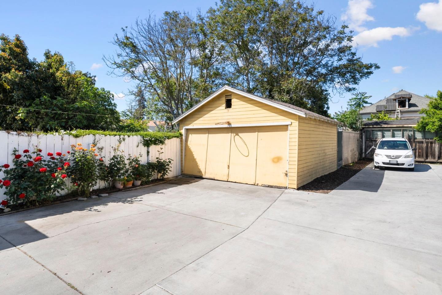 Detail Gallery Image 9 of 16 For 947 S 11th St, San Jose,  CA 95112 - 2 Beds | 2 Baths