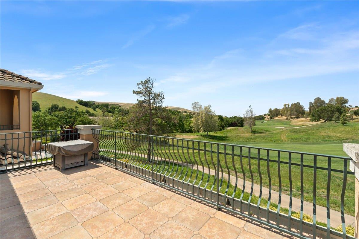 Detail Gallery Image 10 of 22 For 6141 Country Club Pkwy, San Jose,  CA 95138 - 2 Beds | 2 Baths