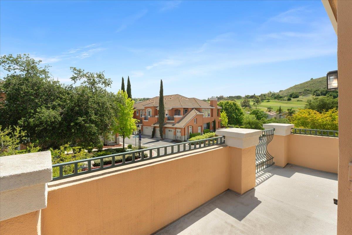 Detail Gallery Image 8 of 22 For 6141 Country Club Pkwy, San Jose,  CA 95138 - 2 Beds | 2 Baths