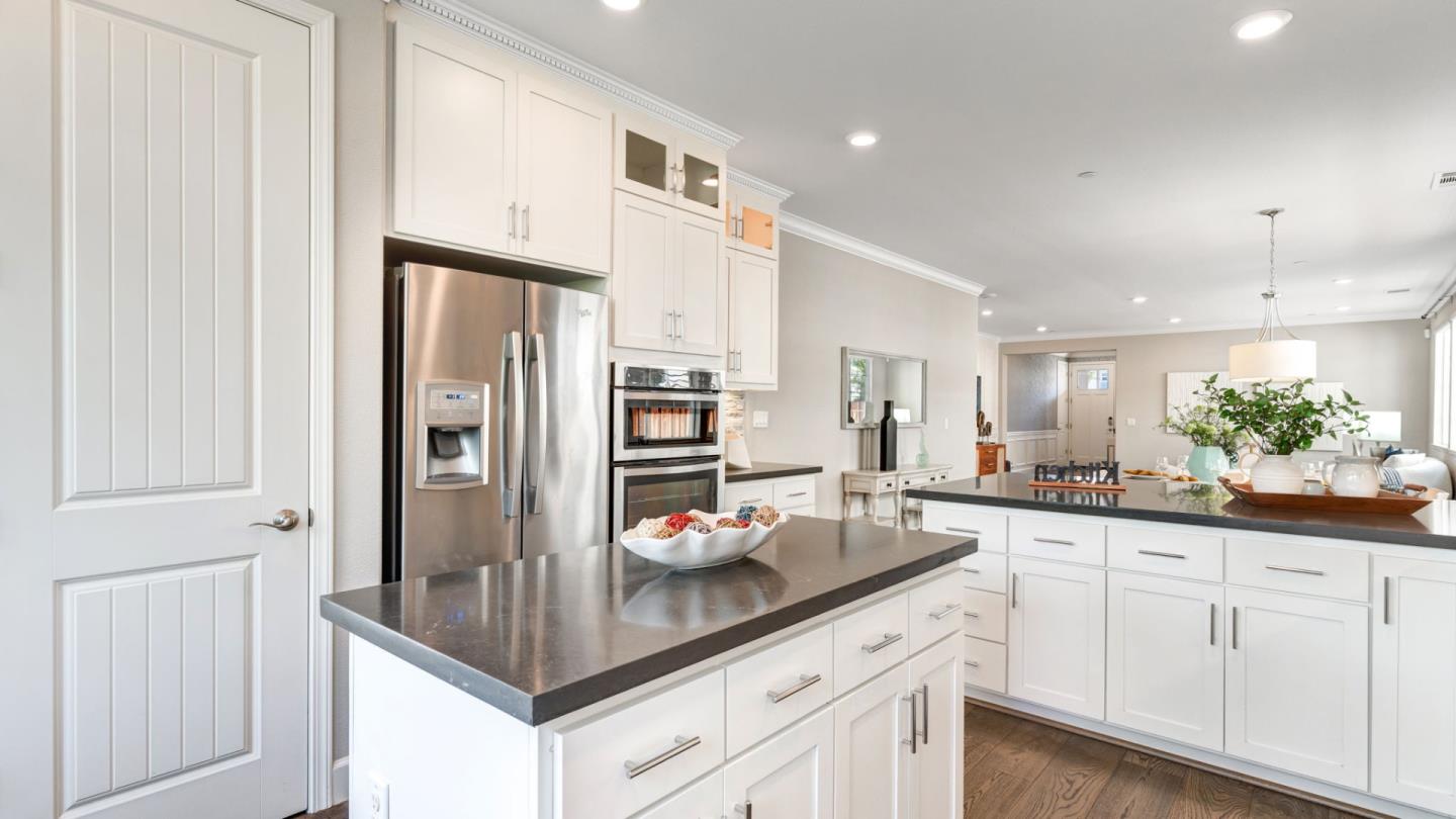 Detail Gallery Image 18 of 62 For 33912 Horseshoe Loop, Fremont,  CA 94555 - 4 Beds | 3 Baths