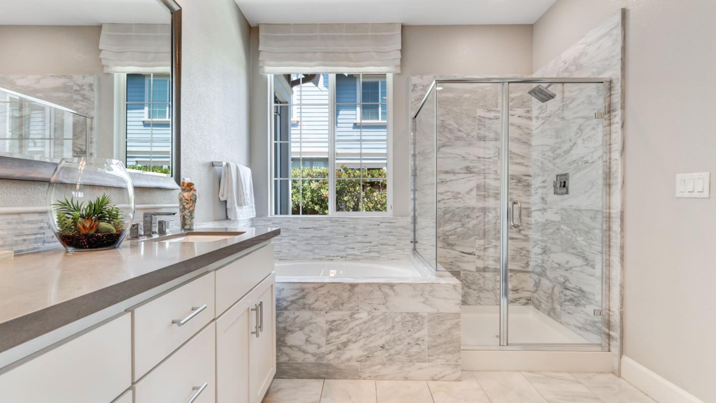 Detail Gallery Image 25 of 62 For 33912 Horseshoe Loop, Fremont,  CA 94555 - 4 Beds | 3 Baths