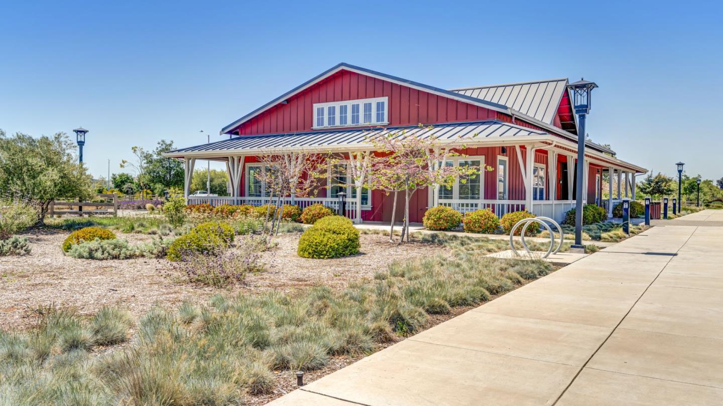 Detail Gallery Image 60 of 62 For 33912 Horseshoe Loop, Fremont,  CA 94555 - 4 Beds | 3 Baths